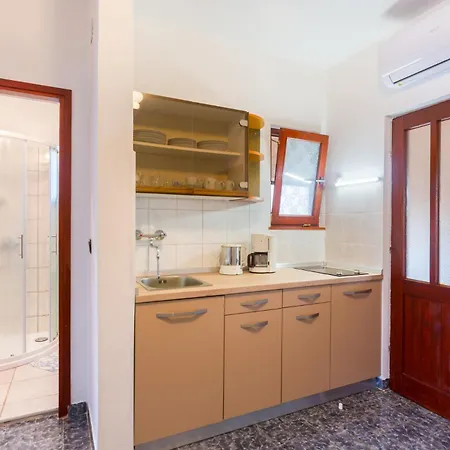 Aleksic - App Mali A2 - Mpolo * Medulin