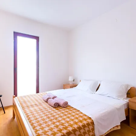 Aleksic - App Mali A2 - Mpolo Apartment Medulin