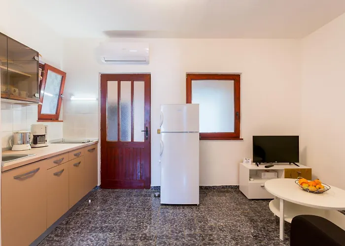 Aleksic - App Mali A2 - Mpolo Appartement Medulin